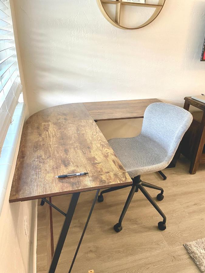Comfy Bnb W/ King Bed + Work/Travel + Beach 8 Min Холандейл Бийч Екстериор снимка